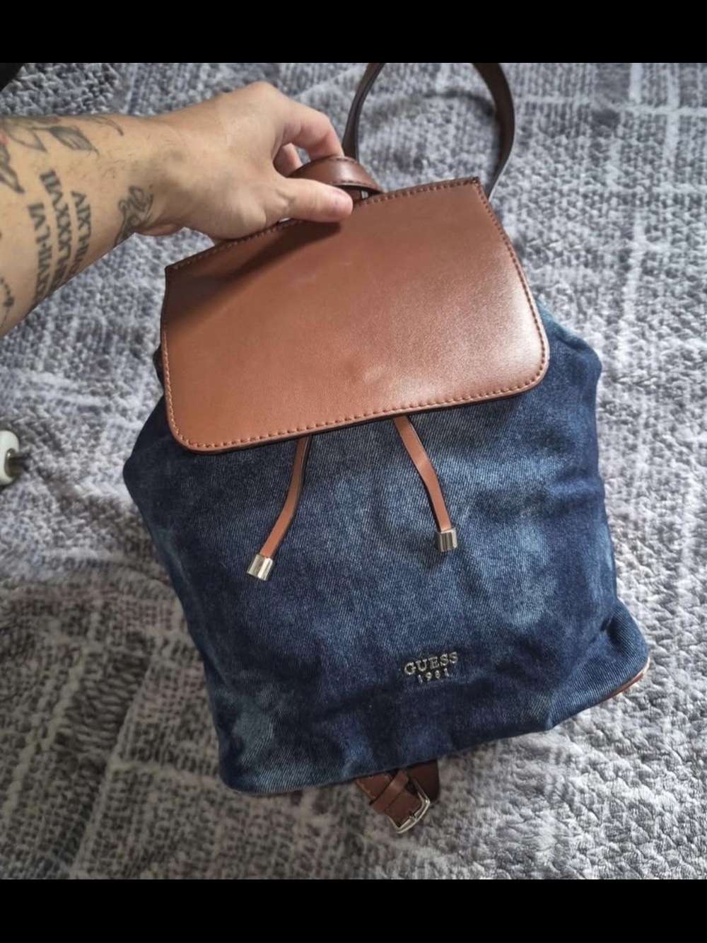 GUESS Bundle - Picture 2 of 9